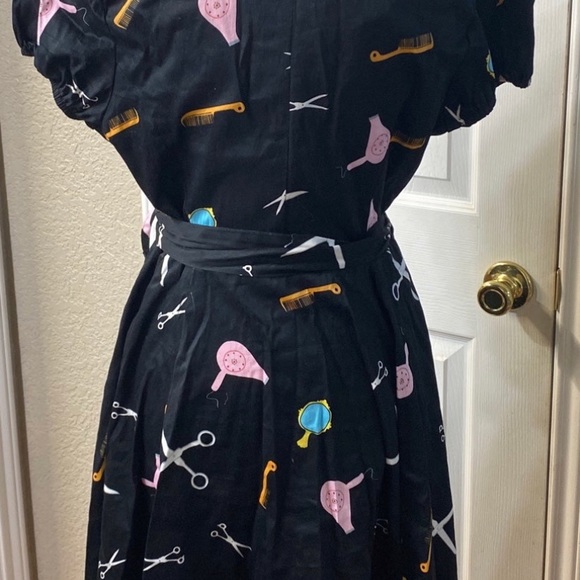 Pin Up 50’s Dress - Picture 4 of 7